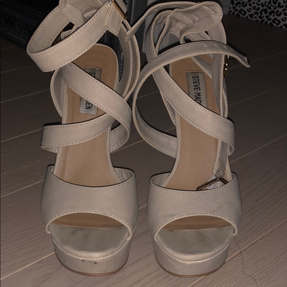 Nude Wedges